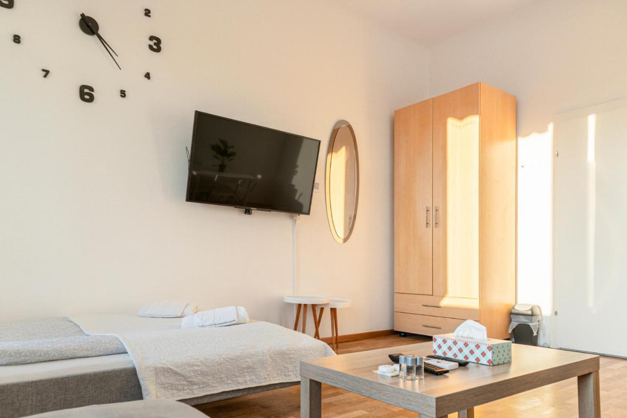 Joyful 2Br Shared Apt Near Millenium Tower & Danube River Wien Ngoại thất bức ảnh